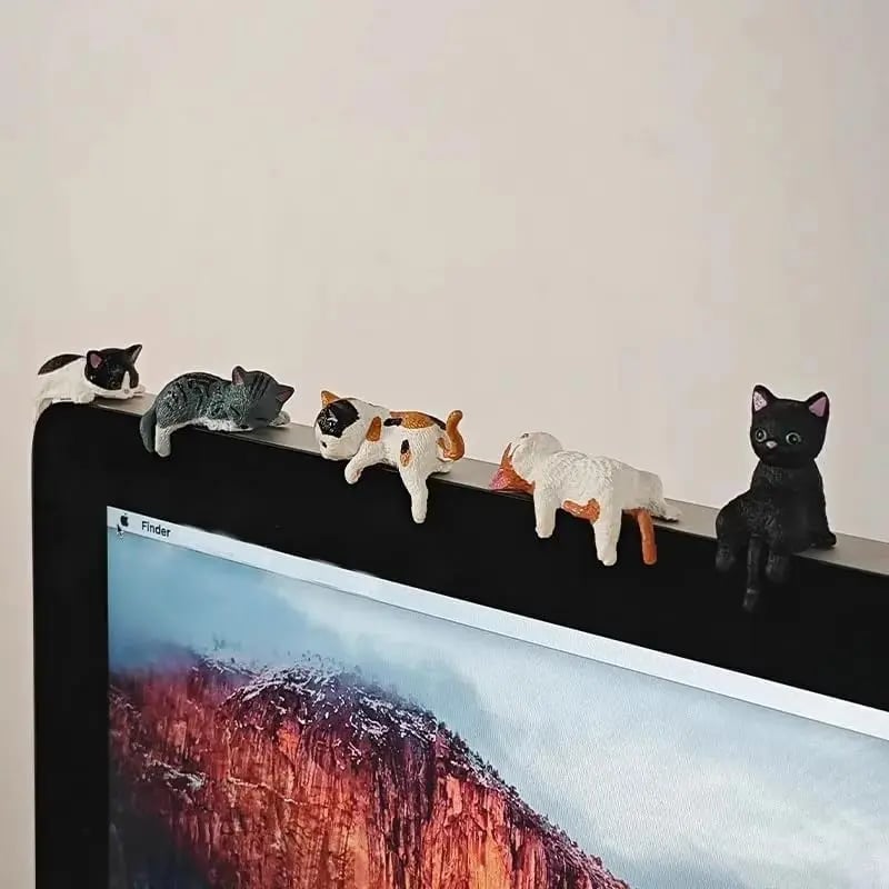 Cilifer®   🔥 Hand-Painted Mini Cat Desk Figurines – Set of 5 Cute Cartoon Kitty Companions