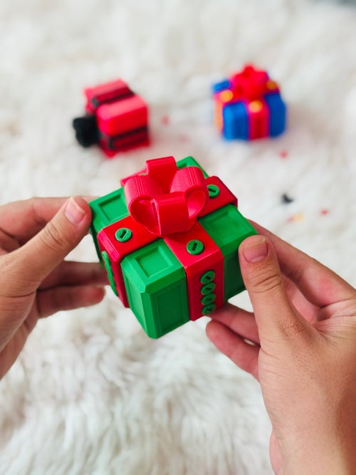 Green and red+Middle finger