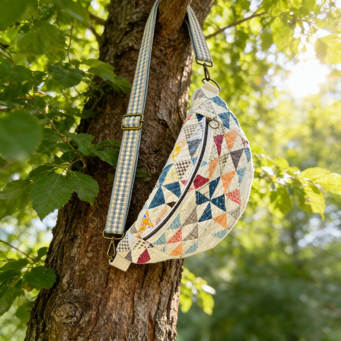🔥Vintage-Inspired Patchwork Quilted Sling Bag