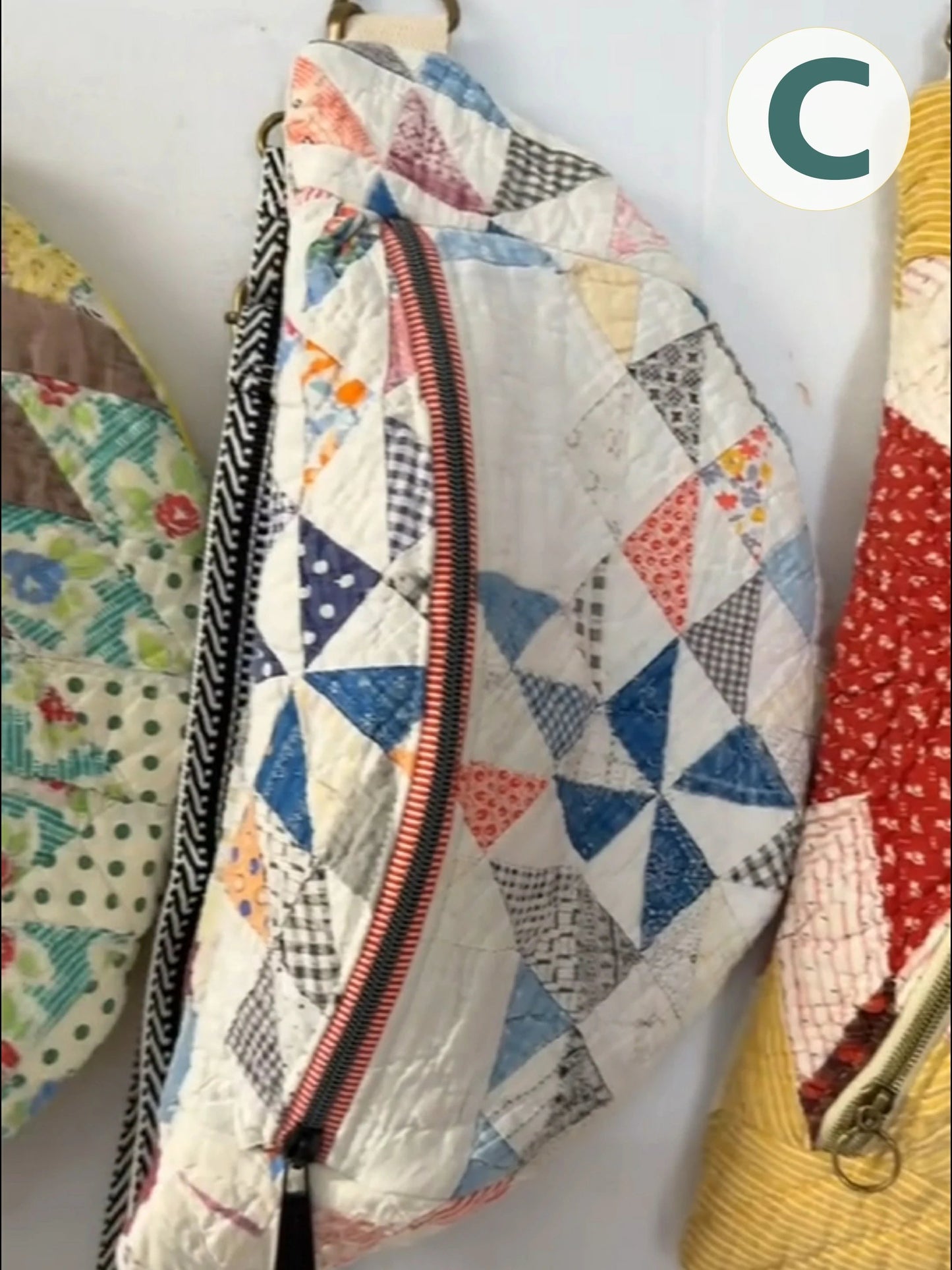 🔥Vintage-Inspired Patchwork Quilted Sling Bag