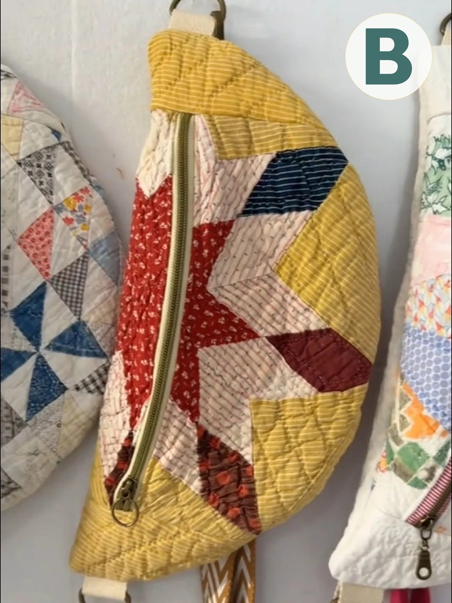 🔥Vintage-Inspired Patchwork Quilted Sling Bag